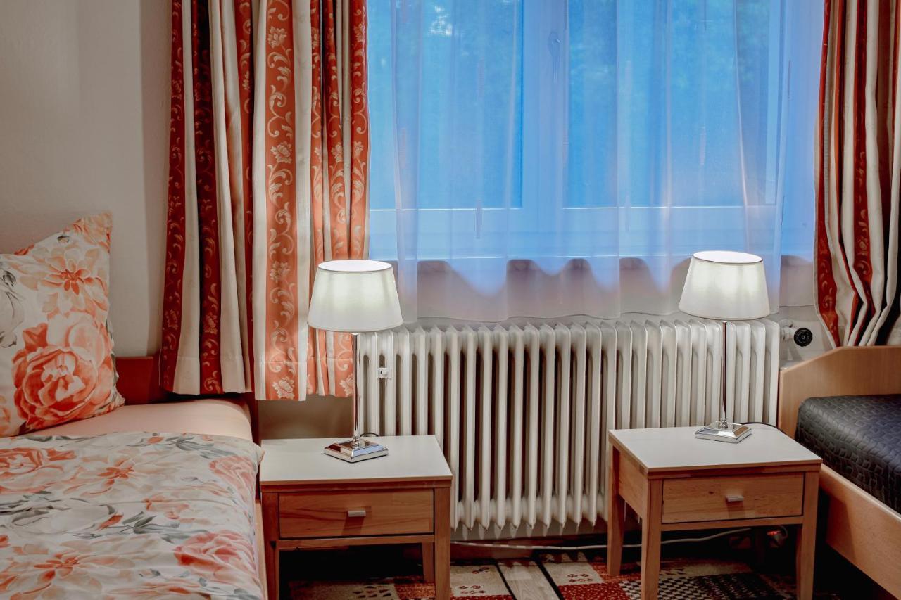 Gartenhotel Garni Pension B&B Innsbruck Kültér fotó