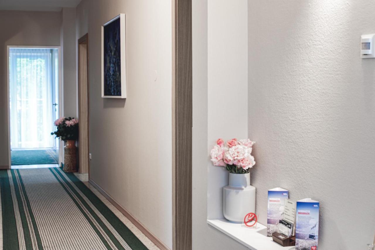Gartenhotel Garni Pension B&B Innsbruck Kültér fotó