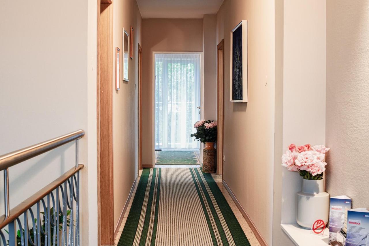 Gartenhotel Garni Pension B&B Innsbruck Kültér fotó